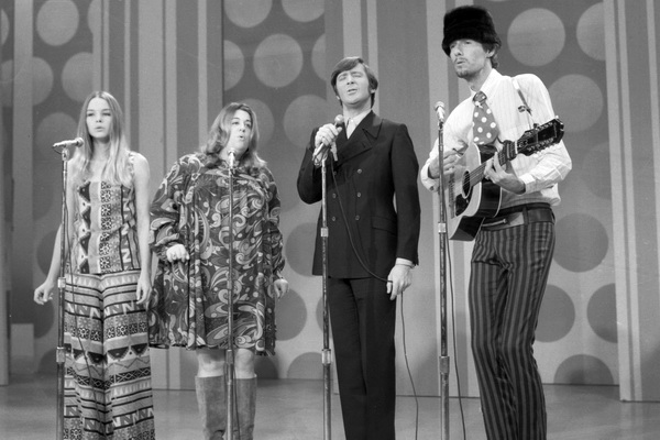the mamas and the papas cass elliot